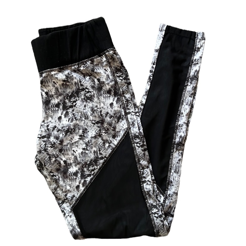 Shop Impressions Size Medium Black and White Yoga Exercise Athleisure Pants